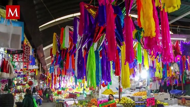 Rematan árboles de Navidad en el Mercado de Jamaica de CdMx por ventas bajas