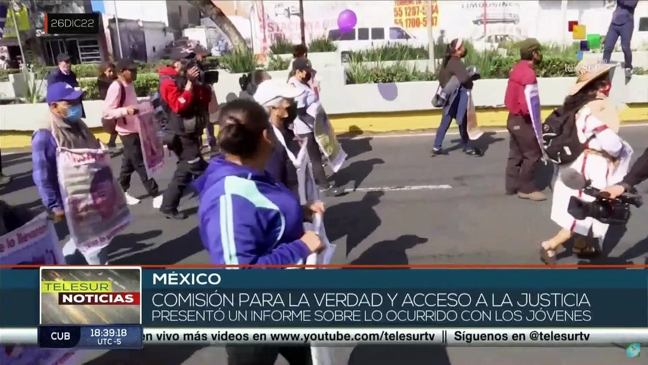 En México madres y padres de estudiantes desaparecidos realizan peregrinación anual