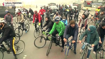 Lahore kämpft gegen Smog: Umweltaktivisten setzen auf Fahrradaktionen 🚲