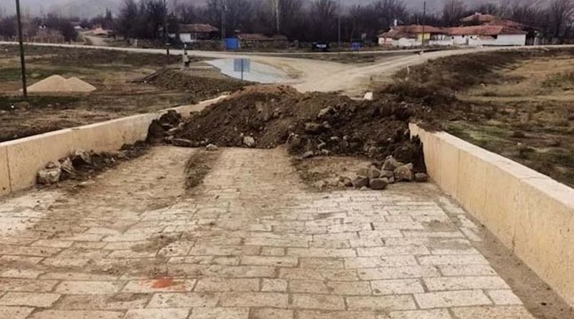 Köylülerin köprü isyanı