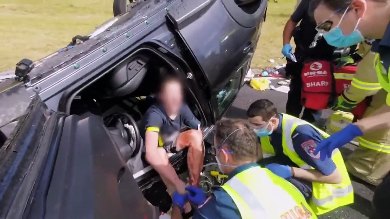 Paramedics - Se3 - Ep05 HD Watch HD Deutsch