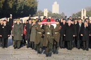 Vali Şahin'den Atatürk'ün Ankara'ya gelişinin 103'üncü yılında Anıtkabir'e ziyaret