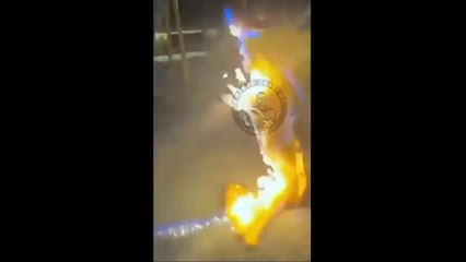 İzmir'de çocuk parkındaki oyuncakları yaktılar