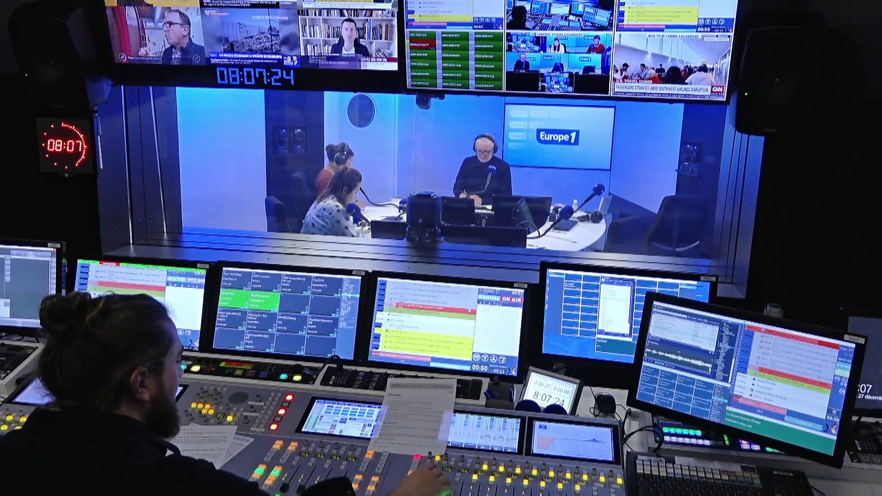 «On ne fera pas de ski» : à La Féclaz, les touristes profitent de la montagne... sans neige