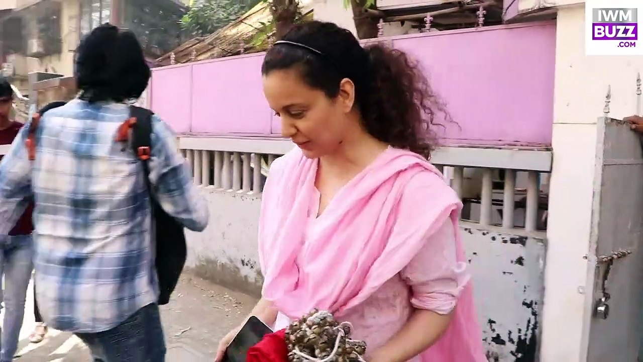 Kangana Ranaut & Esha Gupta Spotted At Dance Class In Bandra