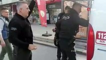 Tanju Özcan'a belediye binasında saldırı girişimi