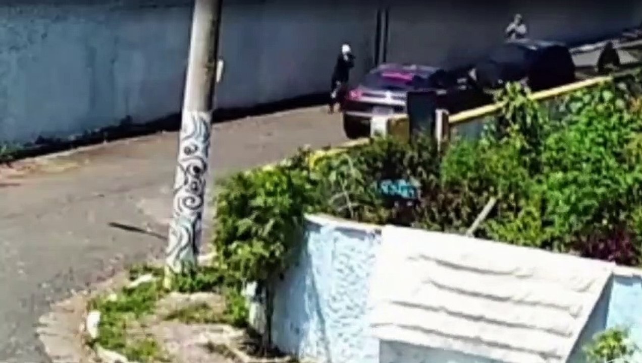 Motorista escapa de assalto por conta de carro de luxo com blindagem