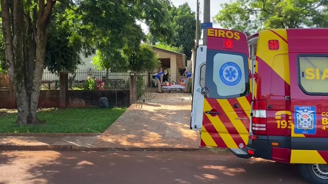 Idosa quebra a perna ao sofrer queda em residência no Cascavel Velho