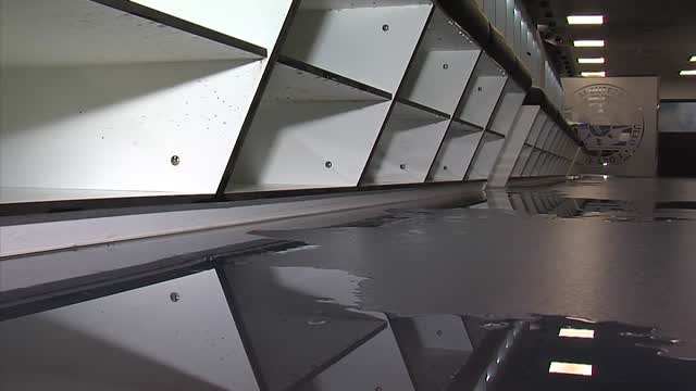 Los operarios trabajan para acondicionar Balaídos tras las inundaciones por el temporal