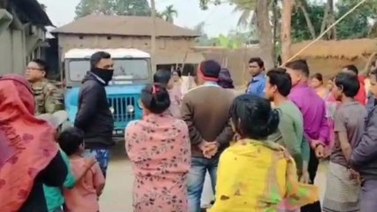 উঃদিনাজপুরঃ আশা ও অঙ্গনওয়াড়ি কর্মীদের আটকে রেখে বিক্ষোভ! কেন ? দেখুন