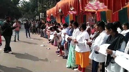 सेवा सम्मान की प्रति जलाकर जताया विरोध