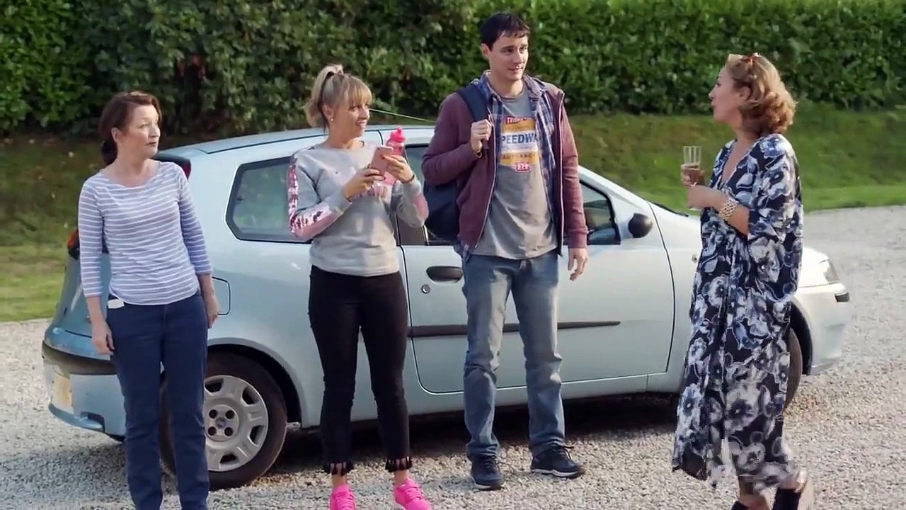 Mum - Se3 - Ep01 - Monday HD Watch HD Deutsch