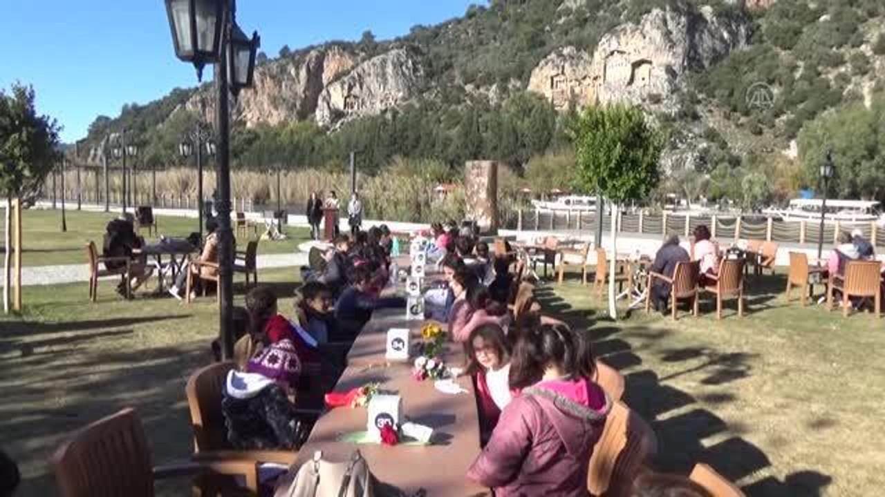 Kaptan June, Muğla'daki anıtı önünde anıldı