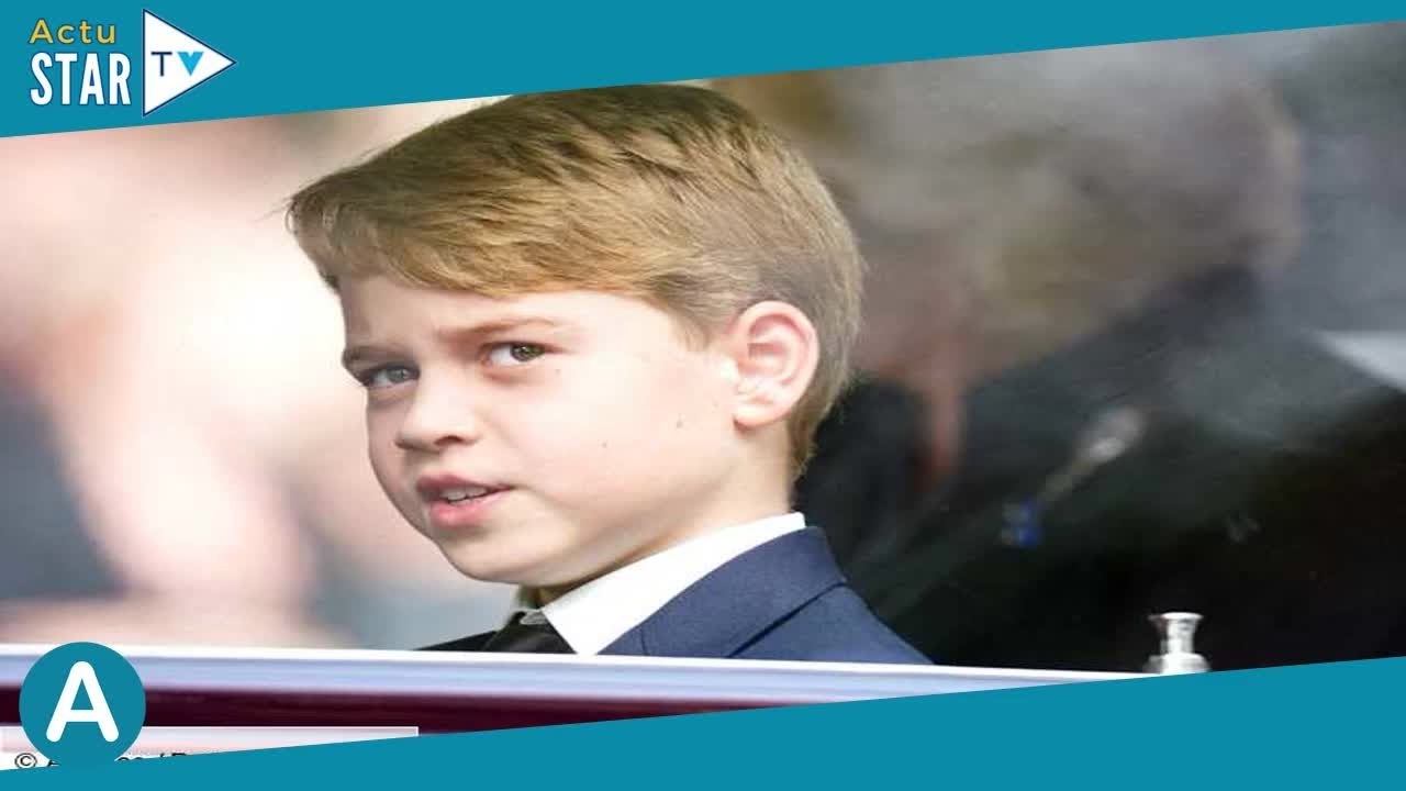 George ignore totalement sa cousine Mia à la messe de Noël, la réaction hilarante de la fille de Zar