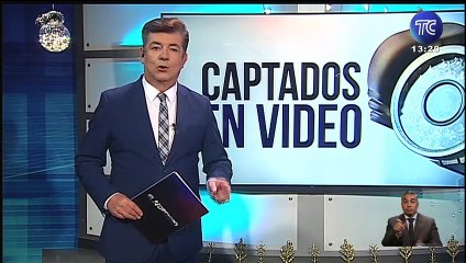 Delincuente lanza al piso a estudiante y le roba celular afuera de su domicilio