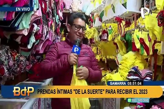 Furor por prendas íntimas amarillas en Gamarra: Mi bebito fiu fiu y Monotonía entre las curiosas frases