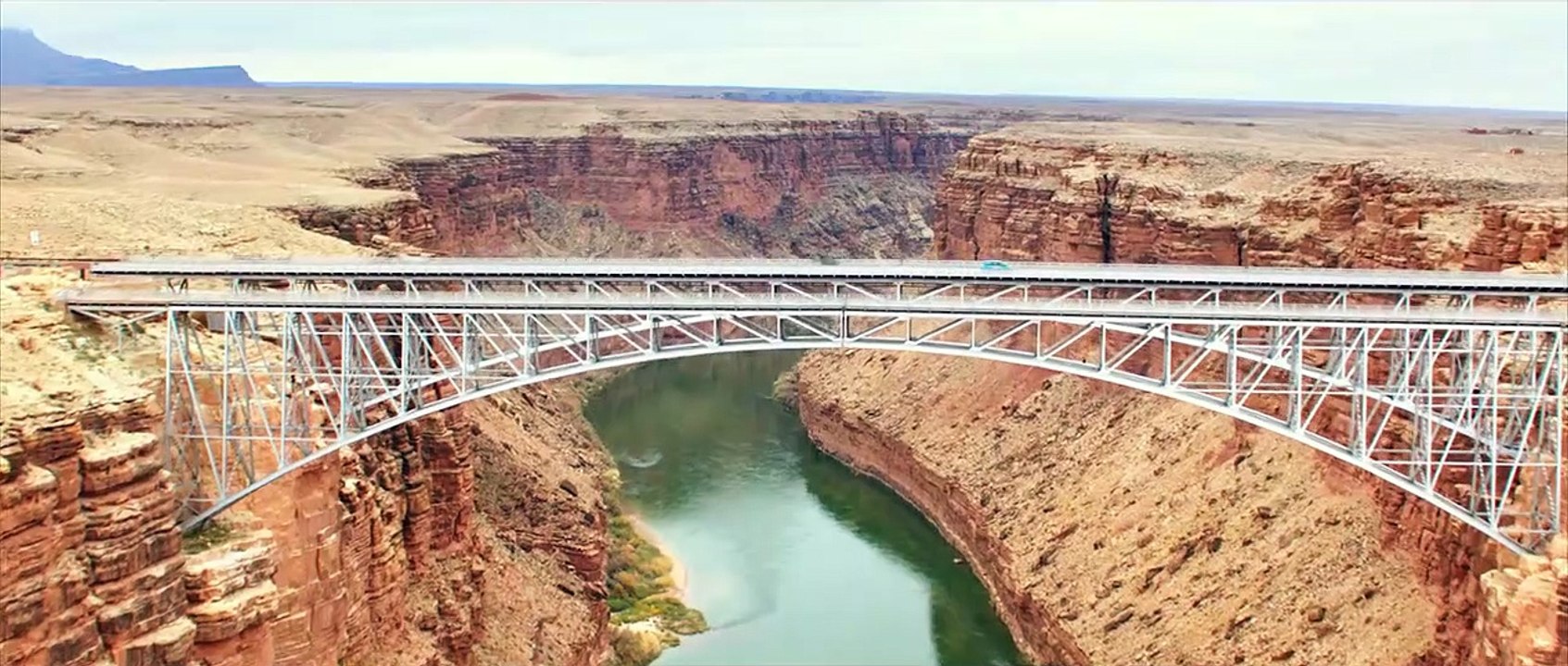 Vive les Vacances Bande-annonce (UK)