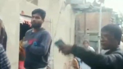 बक्सर: सीओ ने हटवाया अतिक्रमण, ग्रामीणों ने लगाया भेद-भाव का आरोप