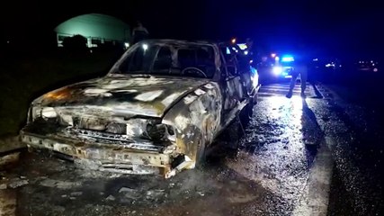 Chevette com placas de Altônia é  consumido pelo fogo na BR-277, na saída para Curitiba