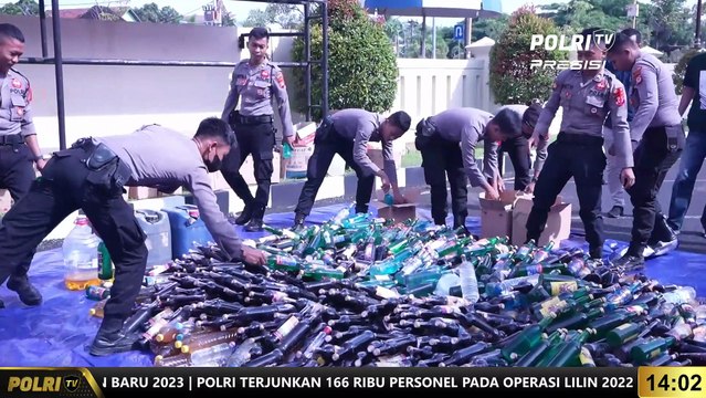 PRESISI UPDATE 14.00 WIB : Polres Bantul Musnahkan Barang Bukti Ribuan Botol Miras Hasil Operasi Cipta Kondisi Kegiatan Rutin
