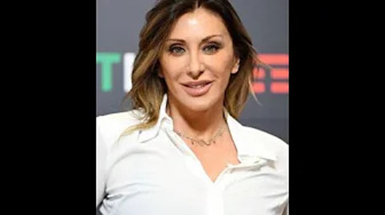 Sellig, pilier de l'humour français, a 52 ans : vie, création d'idées, chemin vers le succès