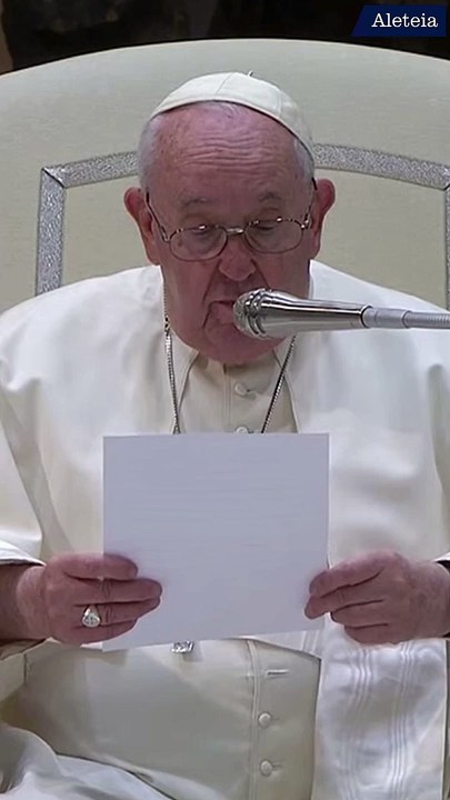 Papa Francesco: "Preghiamo per la salute del Papa emerito Benedetto"