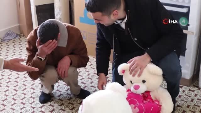 Diyarbakırlı fenomen 'Hiko Baba' ile fotoğraf çektirmek için sıraya giriyorlar