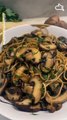 Spaghetti, sauce aux cèpes et champignons bruns