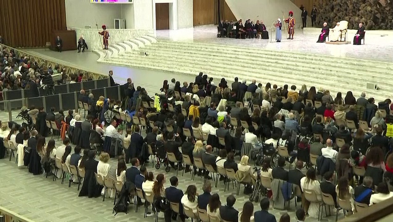 Papst Franziskus: Emeritierter deutscher Papst Benedikt "sehr krank"