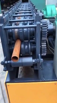 round-steel-pipe-instantly-into-a-square-tube-machinery-good-machinery-shorts-machin