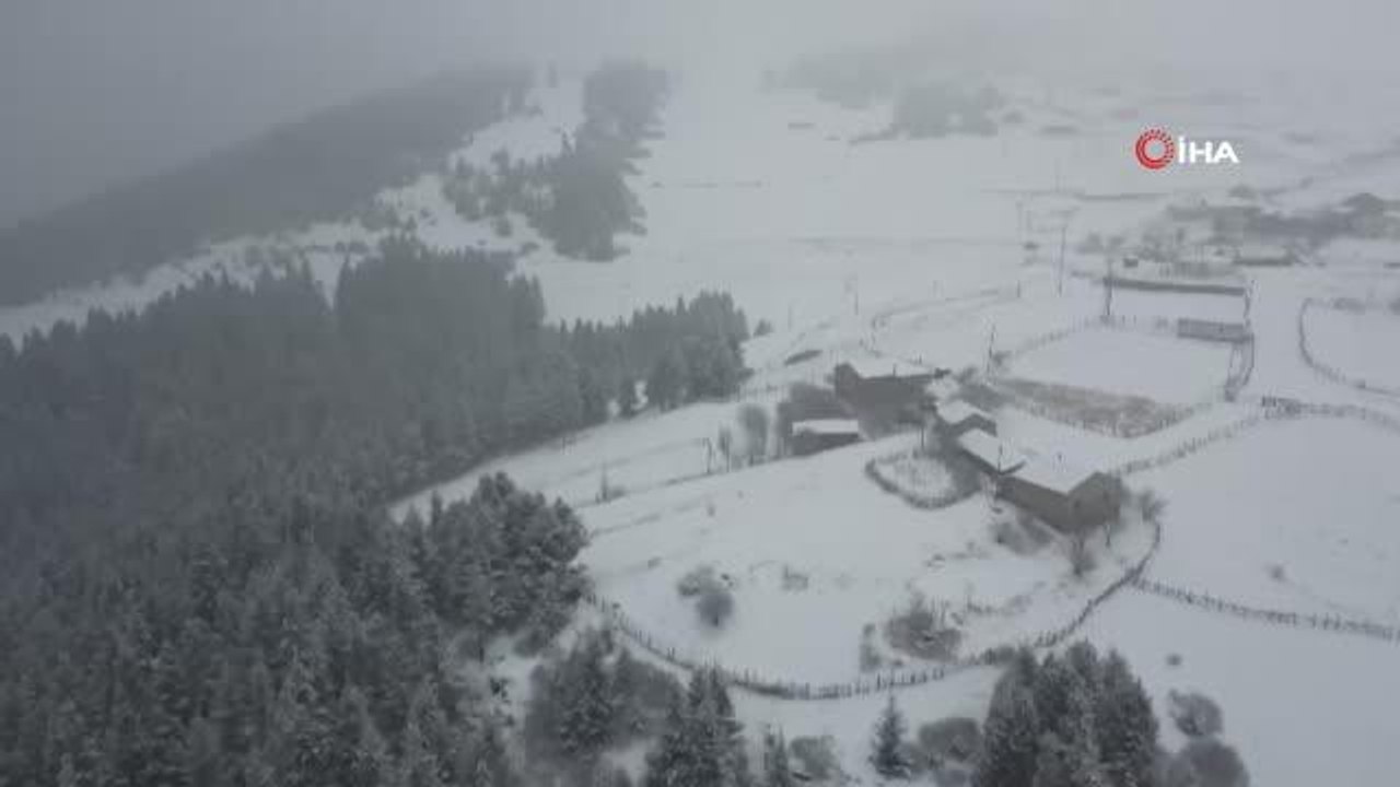 Giresun yaylaları beyaz örtüyle kaplandı
