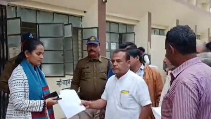 नरसिंहपुर : बांध निर्माण से प्रभावित किसानों को नहीं दी जा रही उचित जानकारी