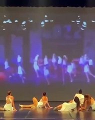 Imagem de Daniella Perez foi exibida no telão durante homenagem do grupo de dança