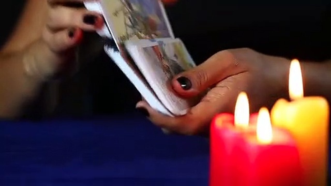 Tarot Karten mischen