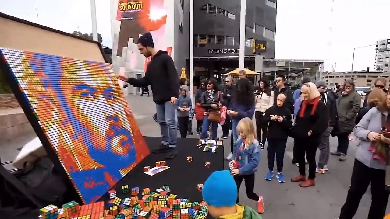 A Painting Made of 3 Million Dots...