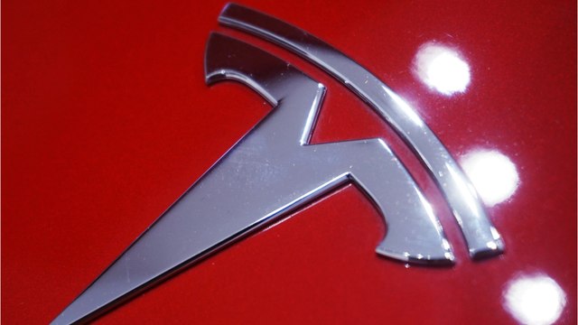 Tesla continue de chuter en Bourse et atteint son plus bas niveau depuis deux ans