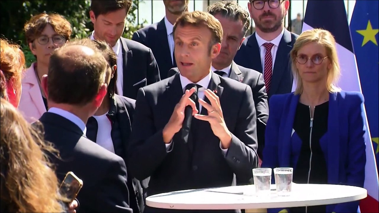 "évidemment, la guerre a tout fait bousculer" et "ça n'a rien à voir avec le conflit en Russie" !!!! Encore des paroles contradictoires à 15 jours d'intervalle...