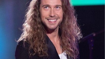 GALA VIDÉO -  “Cet amour si vrai…” : Julien Doré gaga, cette adorable vidéo