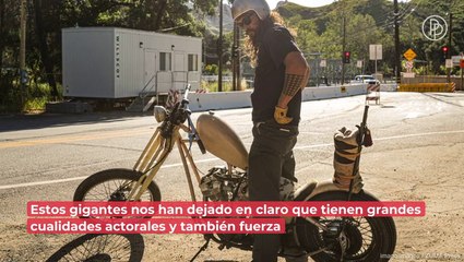 ¿MÁS de 2 metros? Ellos son los famosos más altos del mundo del espectáculo
