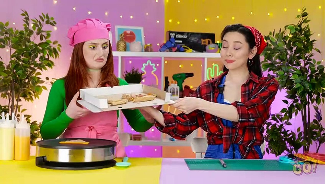 RICH VS POOR VS MEGA RICH ART CHALLENGE || Who Draws It Better Win 100 000$ Drawing Hacks By 123 GO! part 2