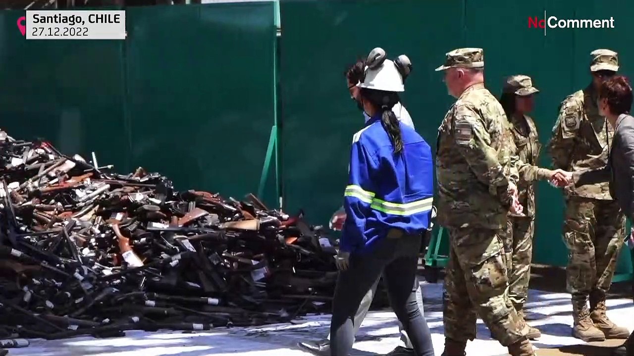 Knarren kaputt machen: Chile vernichtet tausende Waffen