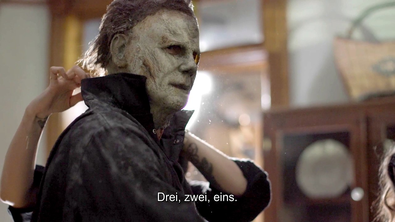 Halloween Ends - Street Brawl Clip (Deutsche UT) HD