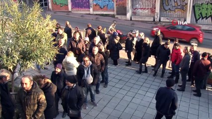 Beyoğlu’ndaki SSK binasında EYT yoğunluğu kamerada