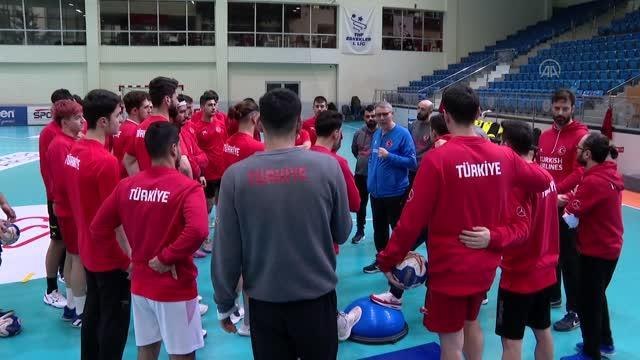 A Milli Erkek Hentbol Takımı'nın Avrupa Şampiyonası için ümidi tükenmedi