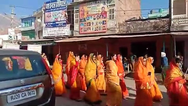 दौसा . काली पट्टी बांधकर जैन समाज के लोगों ने लालसोट में निकाला मौन जुलूस