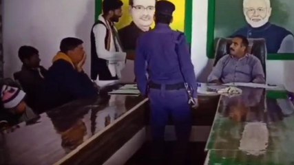 सीहोर: सरपंच के रिक्त पद पर होना था चुनाव, जब नहीं पहुंचे नोडल अधिकारी फिर जो हुआ..