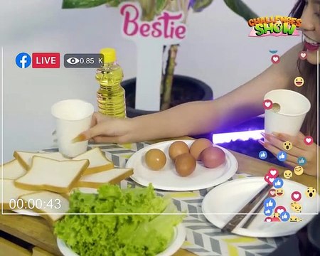 Á hậu 6 Trần Thanh Tâm tập tành nấu ăn, gọi điện Lê Bống báo tin vui: Cũng đảm đang phết