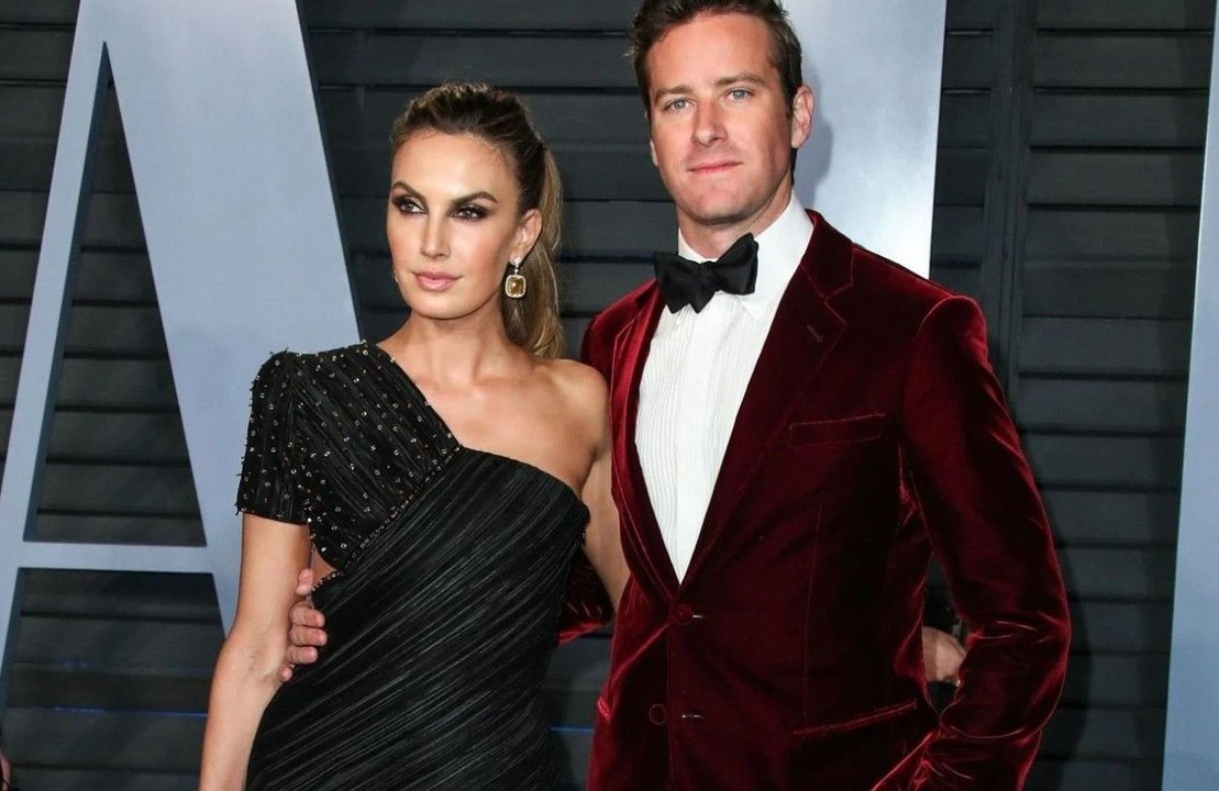 Armie Hammer accusé de cannibalisme : son ex-femme Elizabeth Chambers sort du silence