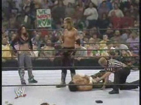 Lita gives Matt Hardy the Twist of Fate