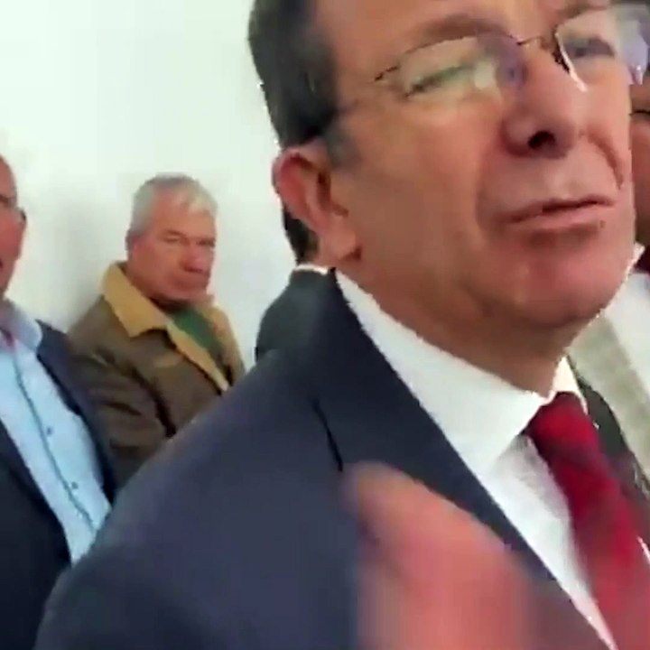 AKP'li vekil kendisine soru soran gazeteciyi azarladı! 'Bana soru sorma'